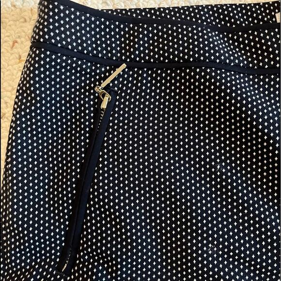 H&M Navy & white polka dot shorts Size 14 - NWOT - Picture 7 of 9
